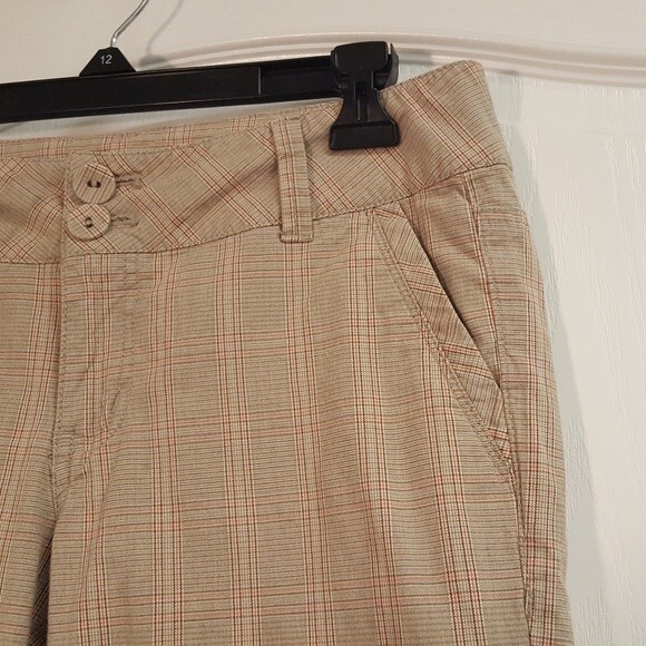 DKNY Khaki Plaid Bermuda Shorts Petite - Picture 5 of 7